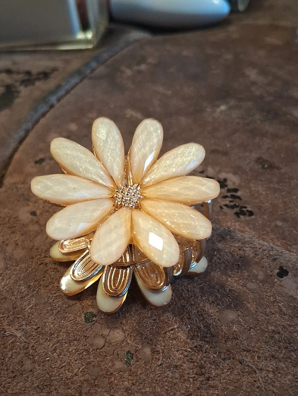 Beautiful Flower Hair Claw